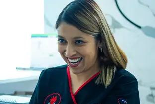 Profesional de Todo Corazón en recepción